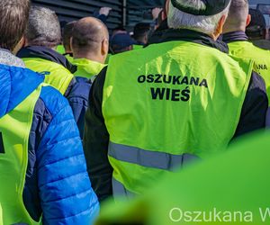 Oszukana Wieś ponownie protestuje. Rolnicy zablokowali w sobotę przejście graniczne w Medyce