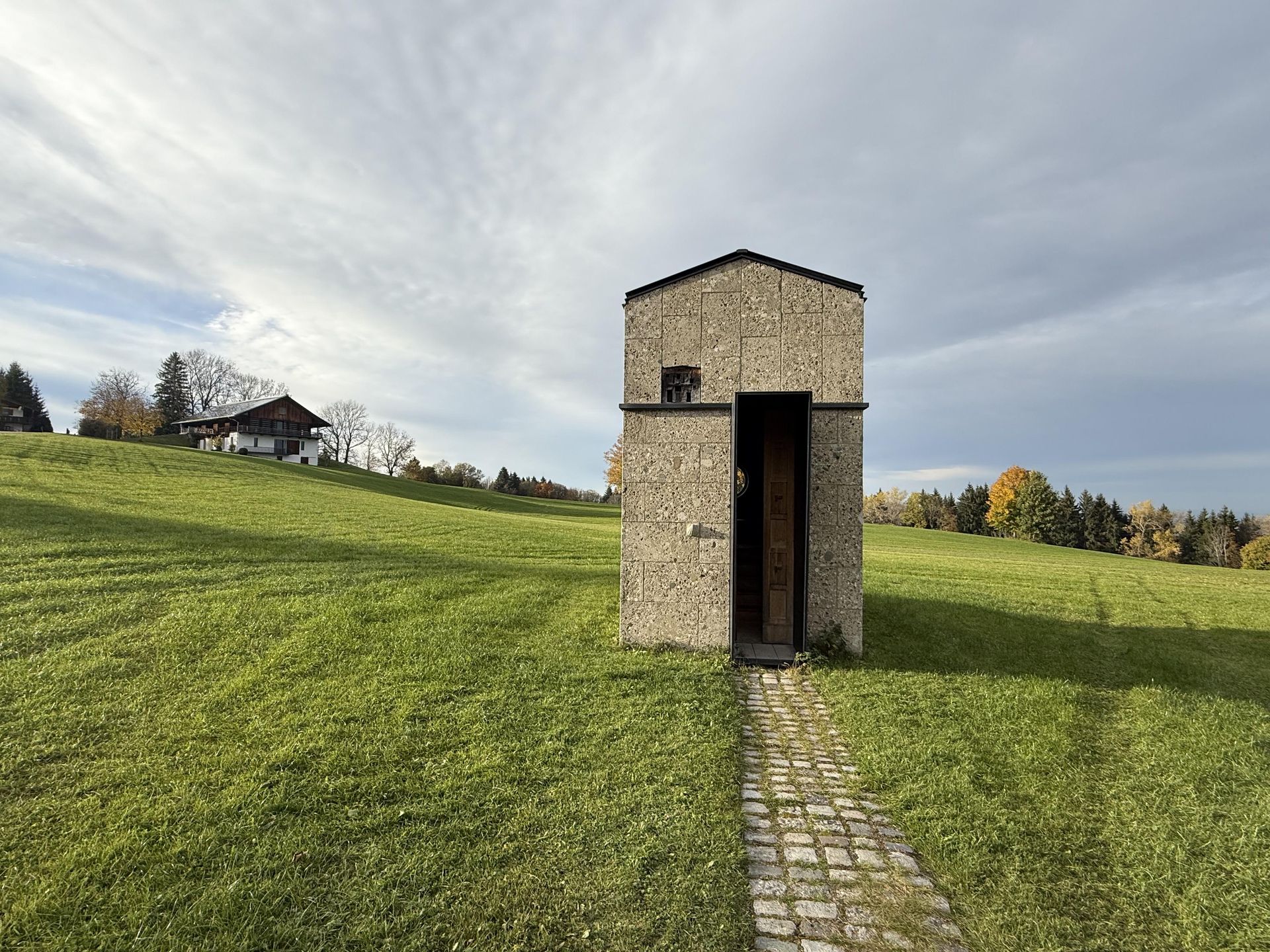 Michele de Lucchi. Kapliczka w Bawarii