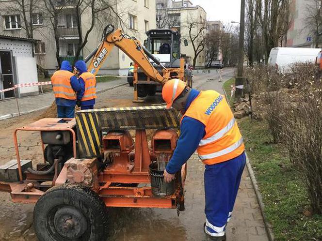 Trwa naprawa dużej awarii wodociągu na Traktorowej
