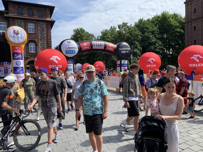 Tour de Pologne 2025. Start w Katowicach Nikiszowcu