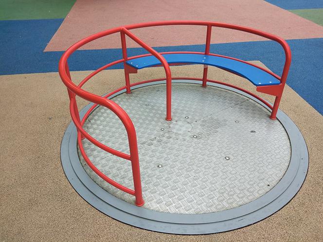 Plac zabaw w Parku Strzeleckim w Tarnowie