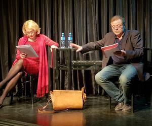 Noblista na początek. Na deski elbląskiego teatru wraca Scena przy Stoliku