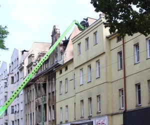 Tragedia na Kraszewskiego wciąż bada prokuratura. Rok po pożarze pytań jest nadal wiele