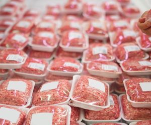 Co to jest bombaż? Zobacz, dlaczego wydęte opakowania mogą być niebezpieczne