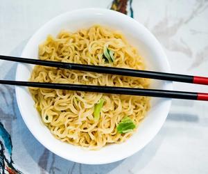 „Chińskie” zupy smaczne, tanie i zdrowe? Z pewnością są błyskawiczne 