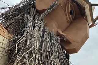 Nowa atrakcja w Bolkowie. W parku stanął gigantyczny drewniany książę Bolko II Mały