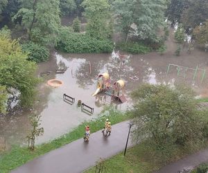 Alarm powodziowy na Śląsku! Brynica niebezpiecznie wzbiera. Są podtopienia