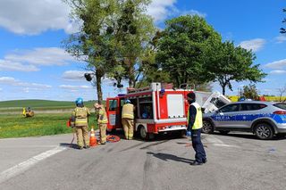 Śmiertelny wypadek pod Olsztynem. 39-latek zignorował znak stop? [ZDJĘCIA].