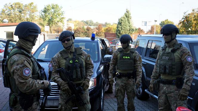 Obiecali MILION zł łapówki: CBA zatrzymało trzy osoby!