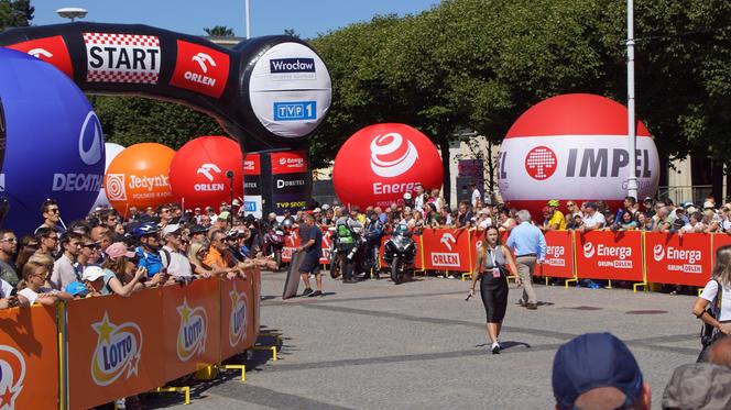 81. Tour de Pologne wystartował z Wrocławia! Rozpoczął się wielki wyścig na drogach Dolnego Śląska 