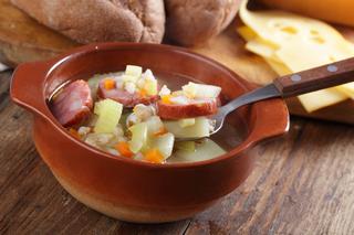  Zupa chłopska idealna na chłody: więcej niż kartoflanka i krupnik razem wzięte