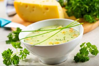 Aksamitna zupa serowo-warzywna na lekki, ale sycący posiłek