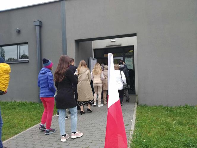 Wybory 2023. W lokalach wyborczych pojawiło się wielu łodzian