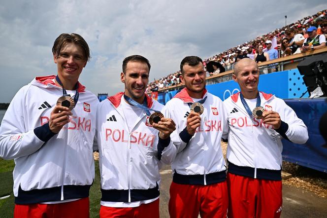 Mirosław Ziętarski z AZS UMK Toruń z medalem w Paryżu. Wielki sukces wioślarzy