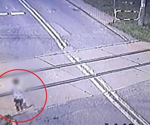 Mikołów: Policjanci w ostatniej chwili uratowali 6-latka. Chłopiec bawił się na torach 