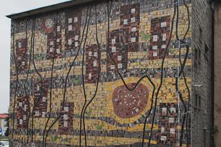 Mozaiki z PRL-u w Tychach - zdjęcia. Gdzie je znaleźć?