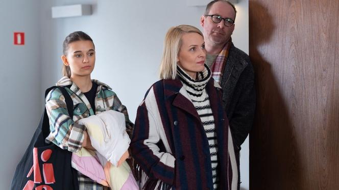 Barwy szczęścia, odcinek 2687: Olga (Dorota Łukasiewicz-Kwietniewska), Marek (Marcin Perchuć), Michalina (Anna Pentz)