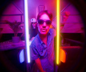 FUTURE – nieoczywista fuzja gatunków od duetu FLOWW