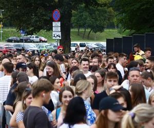 Gigantyczne kolejki przed stadionem. Tak fani czekali na koncert Dawida Podsiadło