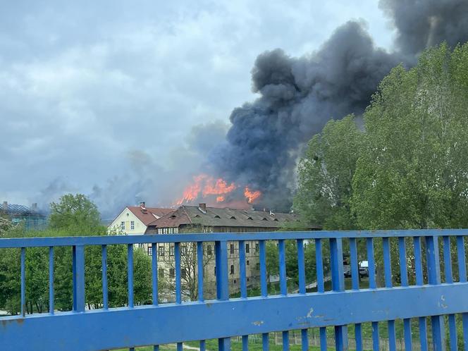 Pożar dachu budynku Akademii w Gorzowie