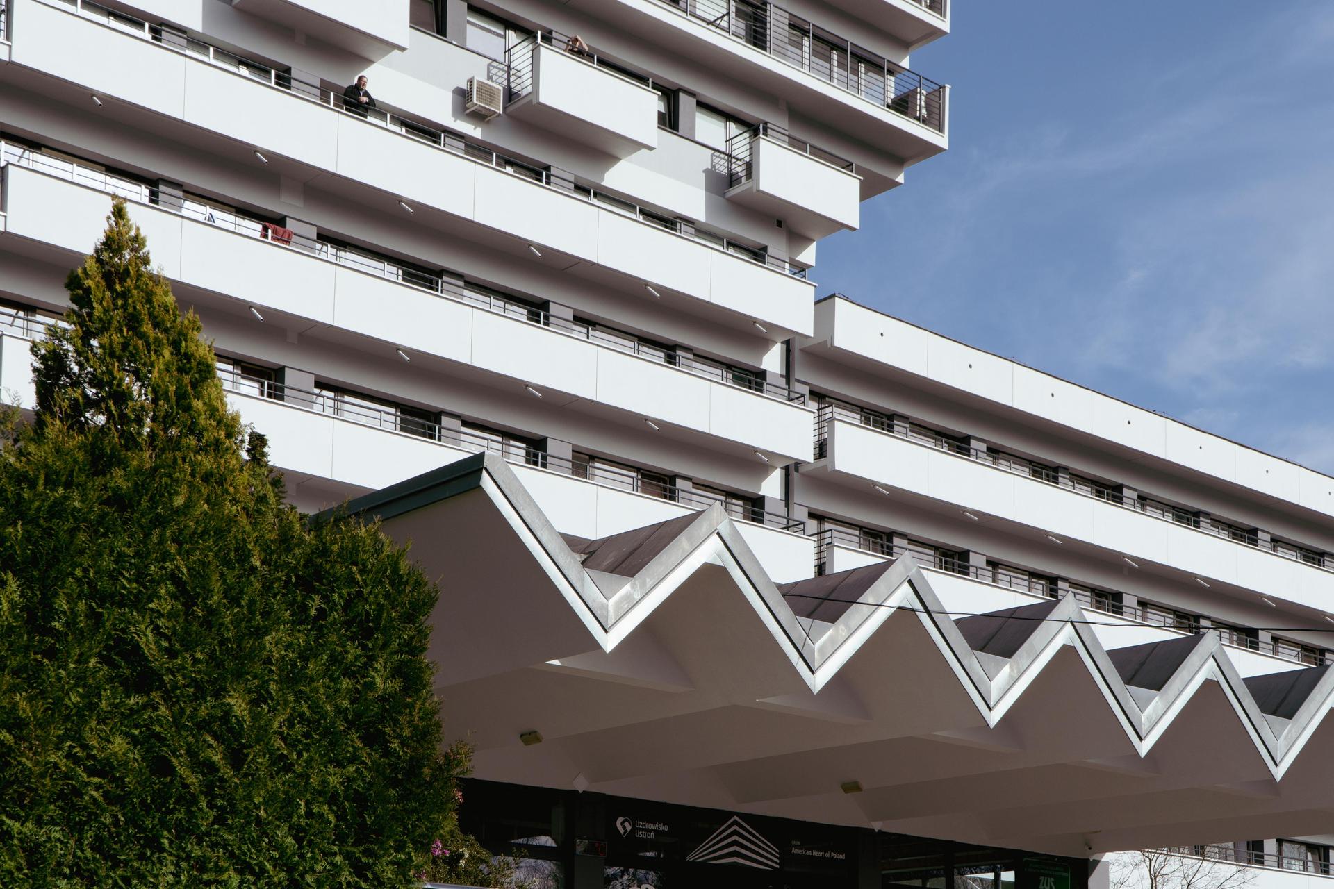 Sanatorium Równica w Ustroniu - zdjęcia. Modernistyczna bryła niczym okręt