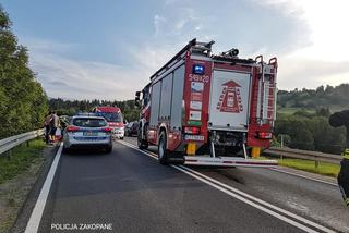 Zakopianka całkowicie zablokowana po tragicznym wypadku [ZDJĘCIA]