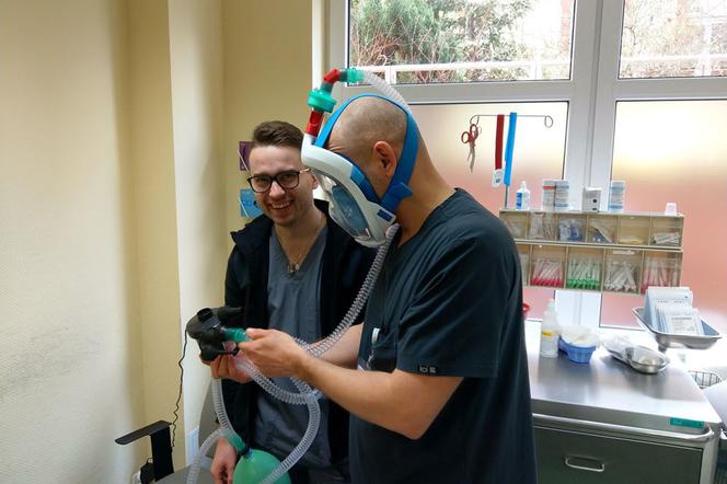 Zielonogórska fundacja robi maski wspomagające oddychanie dla medyków!