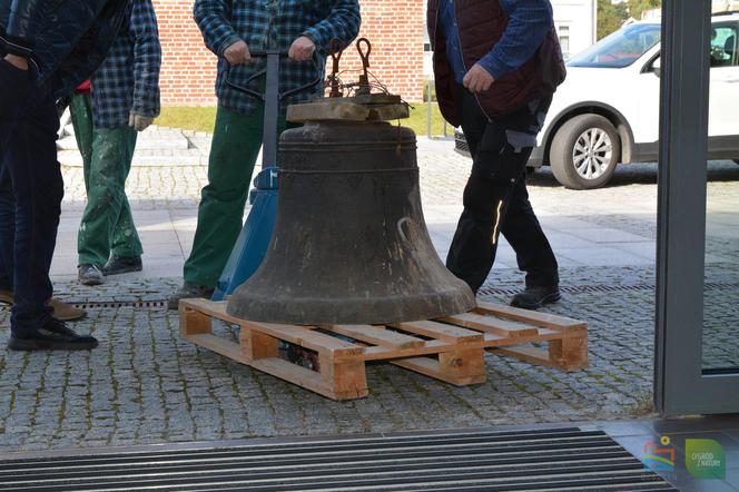 Historyczny dzwon trafił do w muzeum w Olsztynie. Można już go oglądać [ZDJĘCIA]