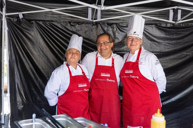 Marek Gróbarczyk serwuje burgery prosto z foodtracka 