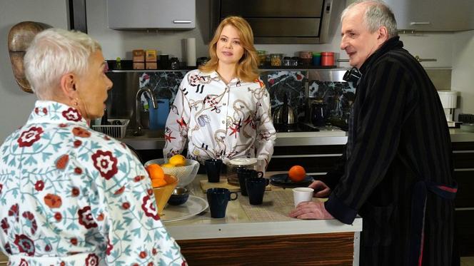 Barwy szczęścia odc. 2669. Sławka (Ewelina Serafin), Krzysztof Jaworski (Jacek Kałucki), Krystyna (Hanna Bieluszko)