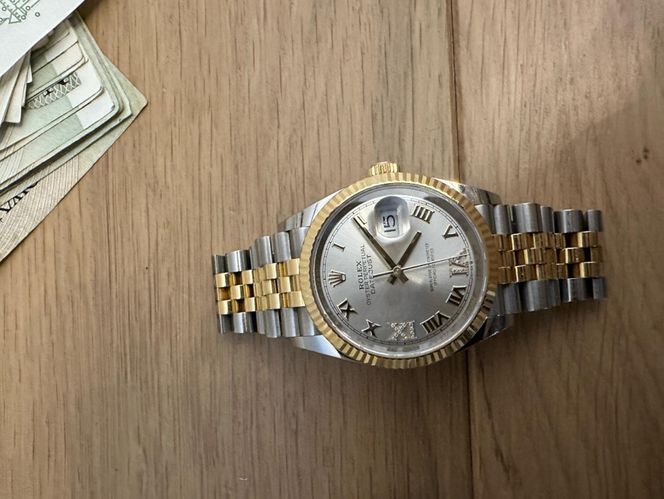 Niemieccy policjanci rozbili gang oszustów z Warszawy. Straty seniorów sięgają fortuny