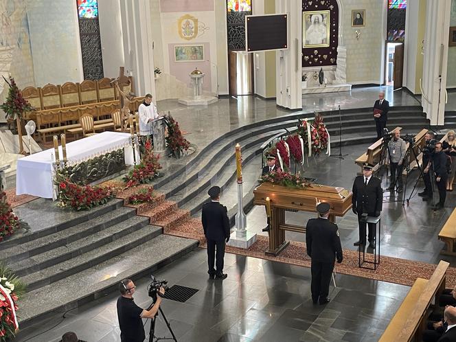 Msza pogrzebowa Tadeusza Ferenca. Tłum rzeszowian, polityków i samorządowców 