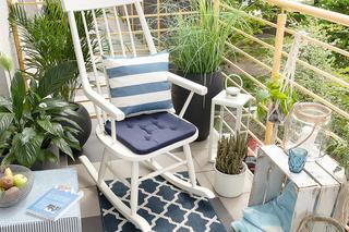 Meble na mały balkon