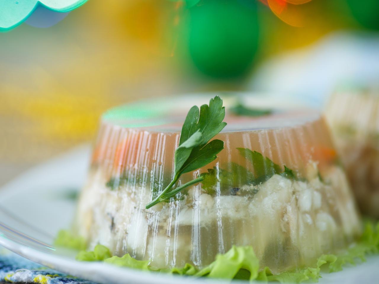 Dietetyczna galaretka rybna: przepis na mintaja