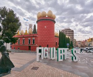 Muzeum Salvadora Dali w Figueres w Hiszpanii