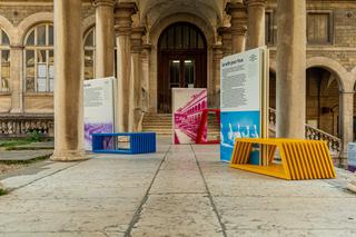 Instalacja Izabeli Bołoz na dziedzińcu paryskiego Hôtel-Dieu