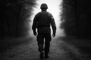 Tajemnicza śmierć 29-letniego żołnierza. Ciało porucznika znaleziono na bagnach