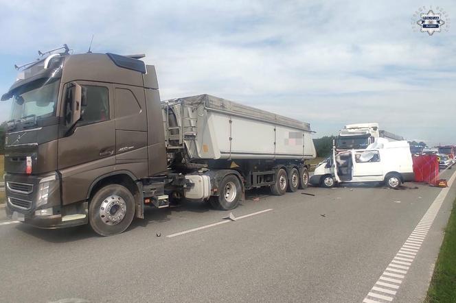 Śmiertelny wypadek na autostradzie A1. Policja wyznaczyła objazdy