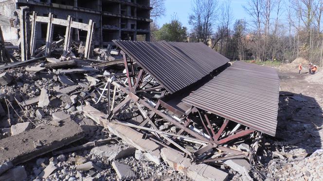 Wyburzanie Szkieletora w Sosnowcu