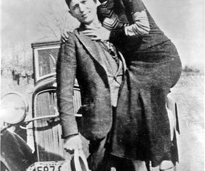 Bonnie i Clyde z Pragi-Południe. Uknuli spisek, ich ofiara straciła pół miliona złotych