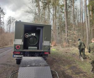 Niebezpieczne znaleziska podczas leśnych prac. Przedmioty spędziły pod ziemią wiele lat! 