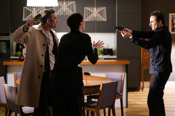 BrzydUla 2 odc. 130. Francesco/Franek Kapota (Piotr Borowski), Paulina (Maja Hirsch), Aleks (Mariusz Zaniewski)