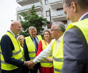 Prezydent Torunia Michał Zaleski podpisał umowę z ministrem infrastruktury Andrzejem Adamczykiem