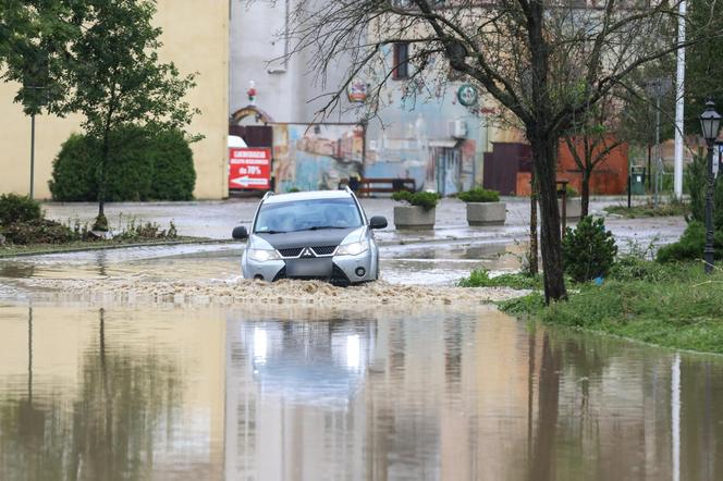 Powódź w Polsce. Sytuacja jest coraz trudniejsza