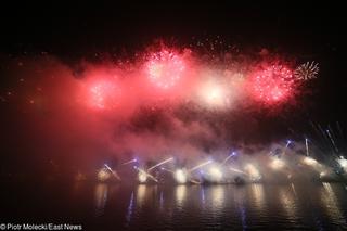 Pokaz fajerwerków na Bulwarach Wiślanych z okazji 100 Rocznicy Odzyskania Niepodległości