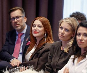 Na czerwonym dywanie pojawiły się włochate stopy! Wielka gwiazda zaskoczyła wszystkich