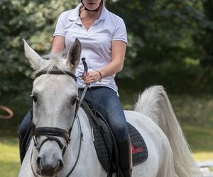 Anna Powierza zachwyciła fanów jako Czesia z Klanu. W życiu prywatnym mierzy się jednak z dużymi problemami