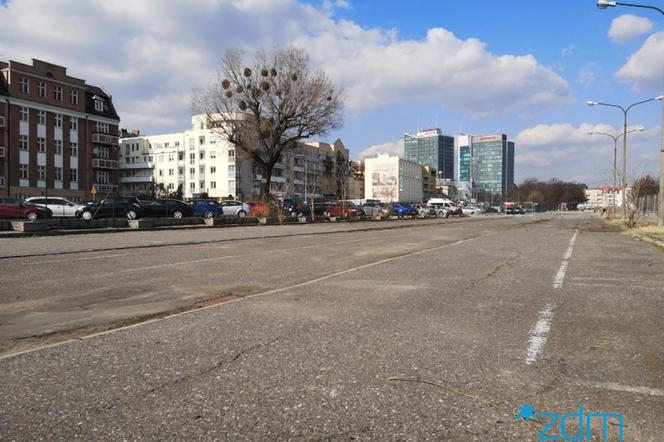 Więcej miejsc na parkingu buforowym przy ul. Dolna Wilda. Jest ich łącznie 150