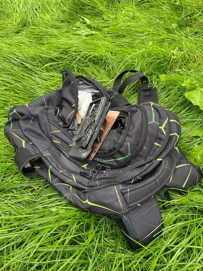 Wybuch w szkole! Telefon eksplodował w plecaku ucznia.