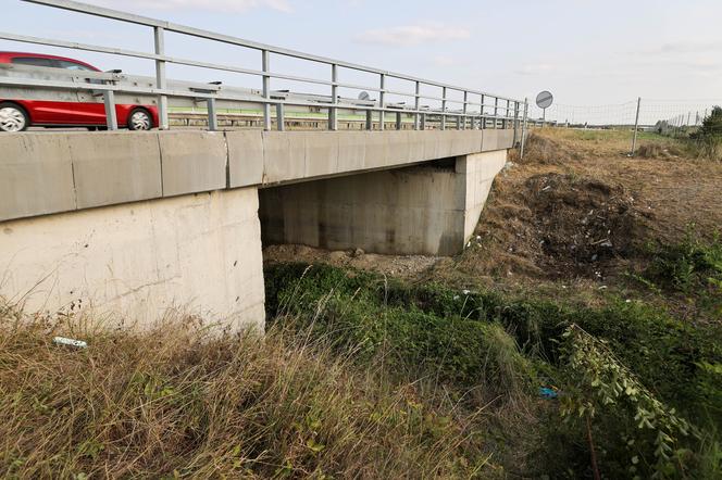 Na ziemi leży różaniec i pudełko z Matką Boską. Wstrząsający obraz po katastrofie autokaru na Chorwacji